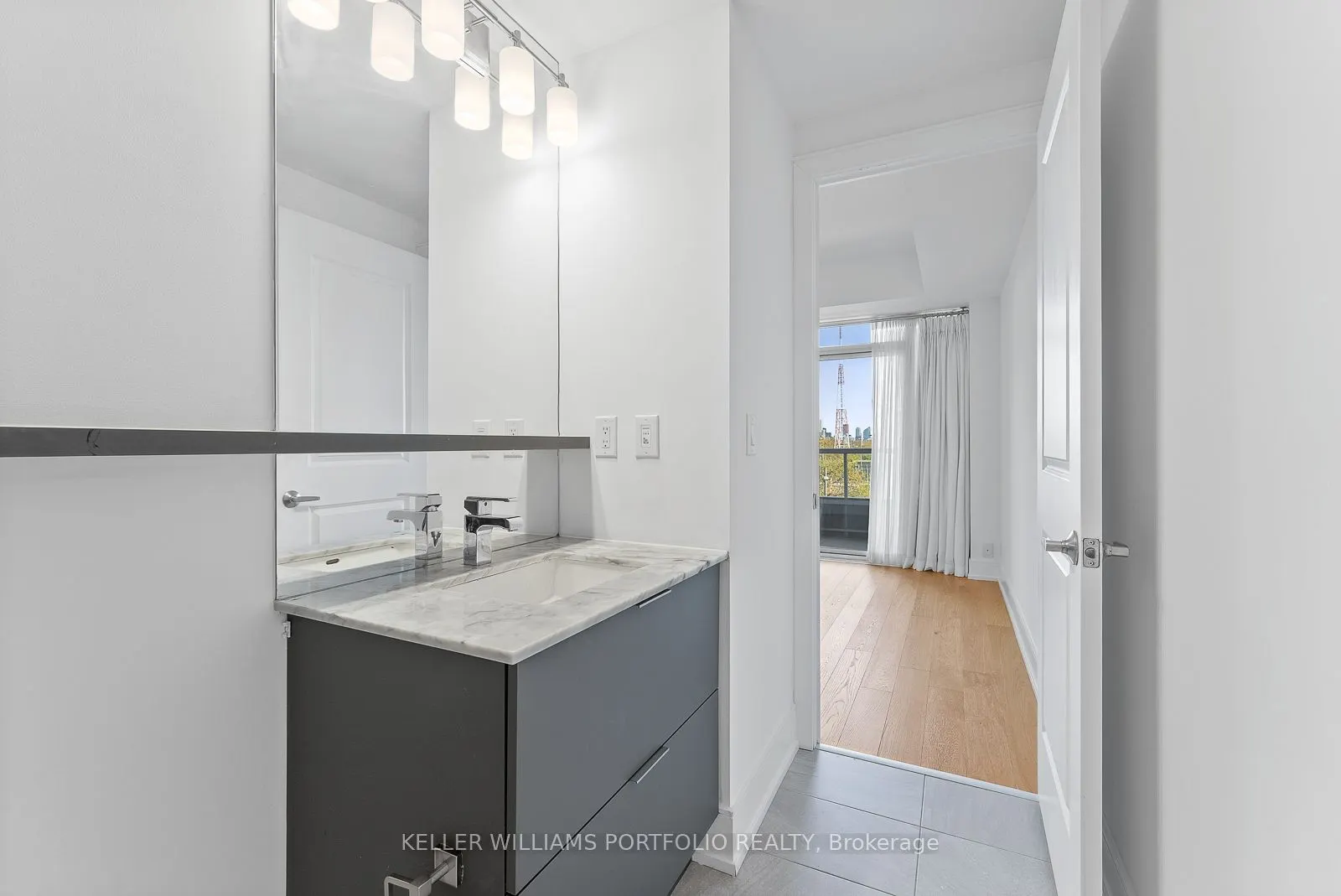 6 Parkwood Avenue, #310