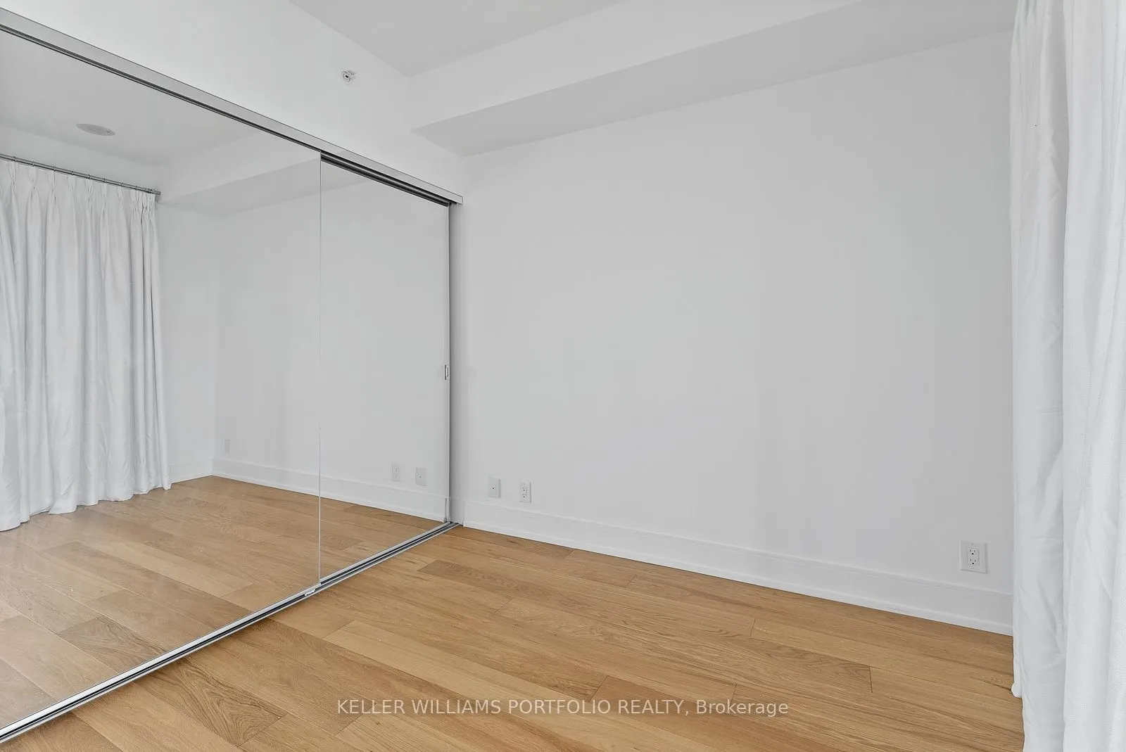 6 Parkwood Avenue, #310