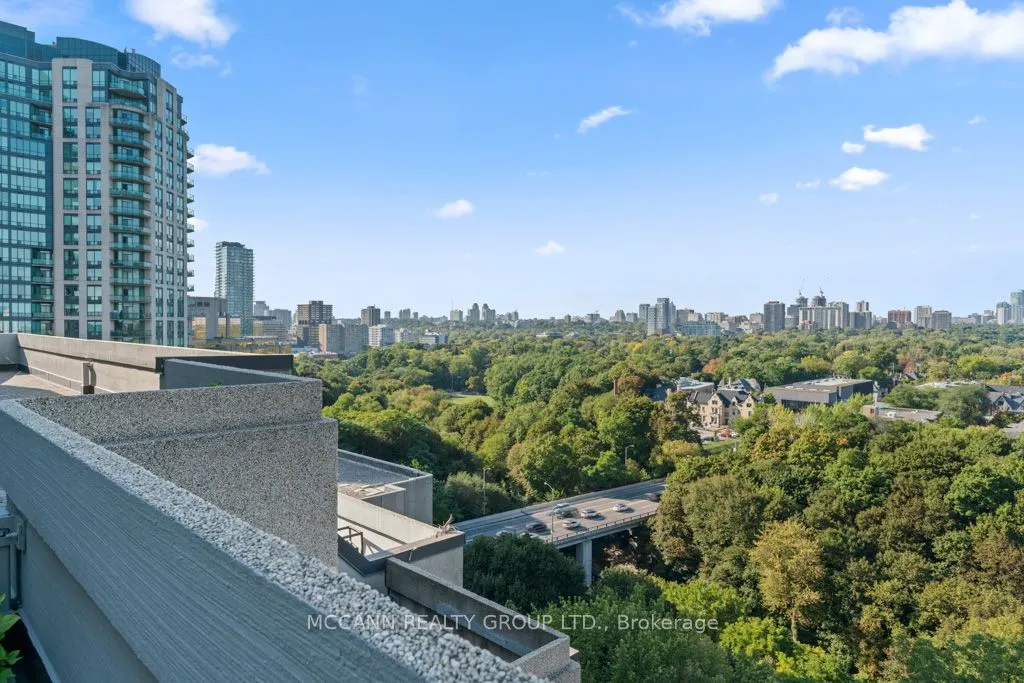 360 Bloor Street E, #301