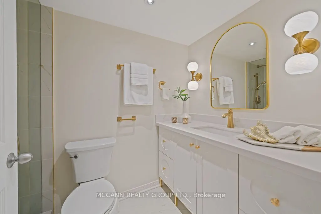 360 Bloor Street E, #301