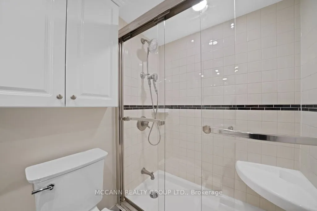 360 Bloor Street E #301