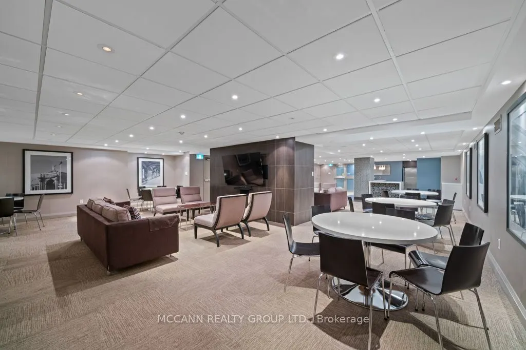 360 Bloor Street E, #301