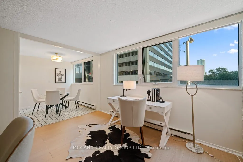 360 Bloor Street E, #301