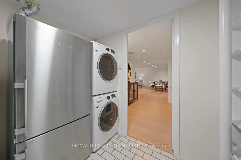 360 Bloor Street E, #301