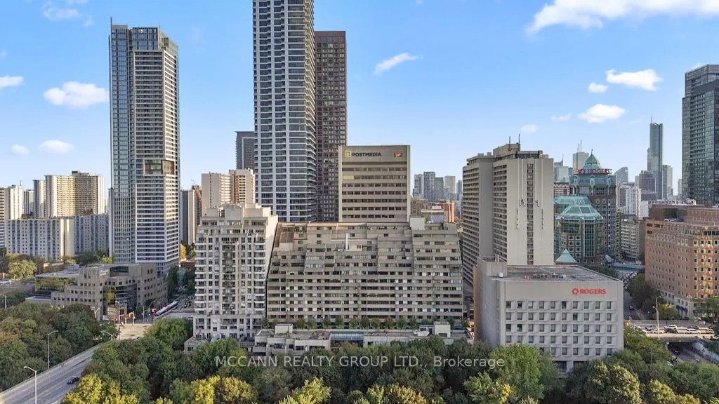 360 Bloor Street E, #301