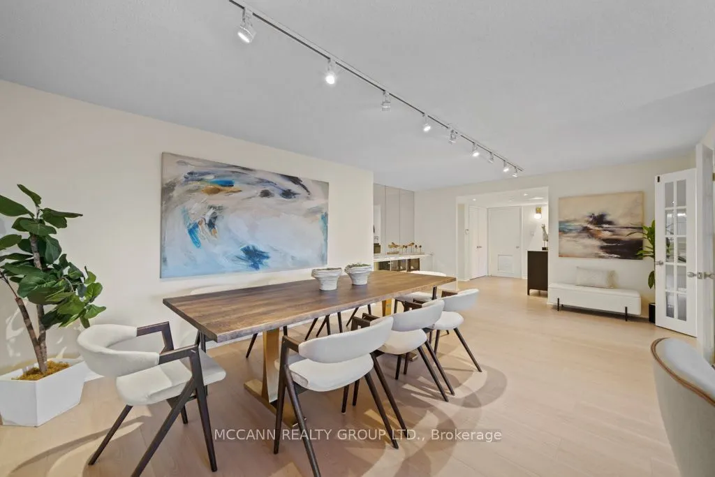 360 Bloor Street E, #301