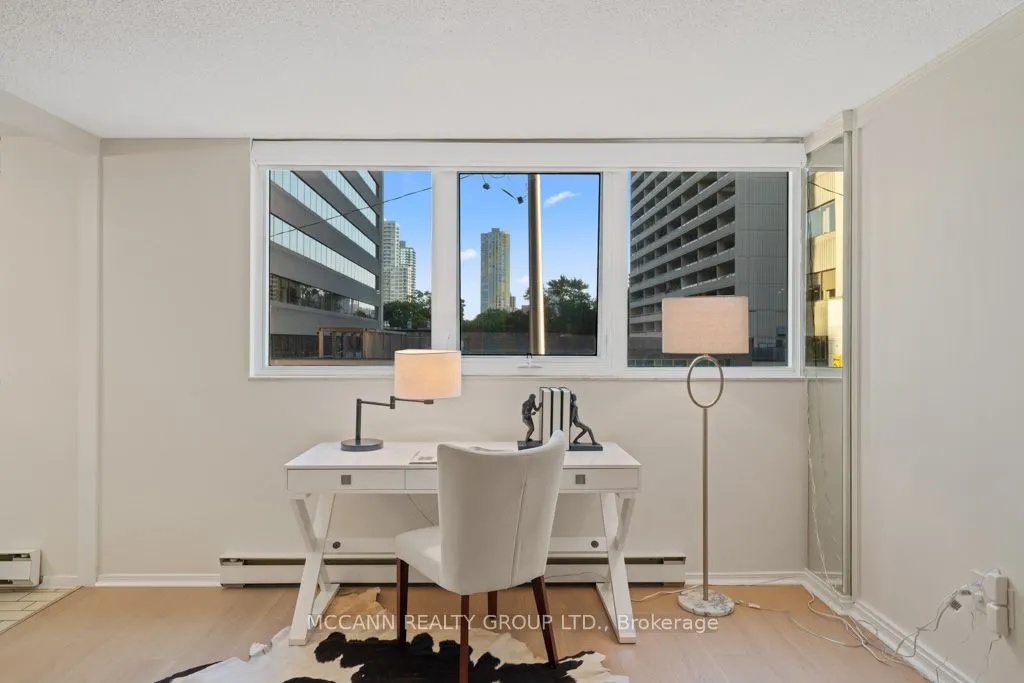 360 Bloor Street E #301