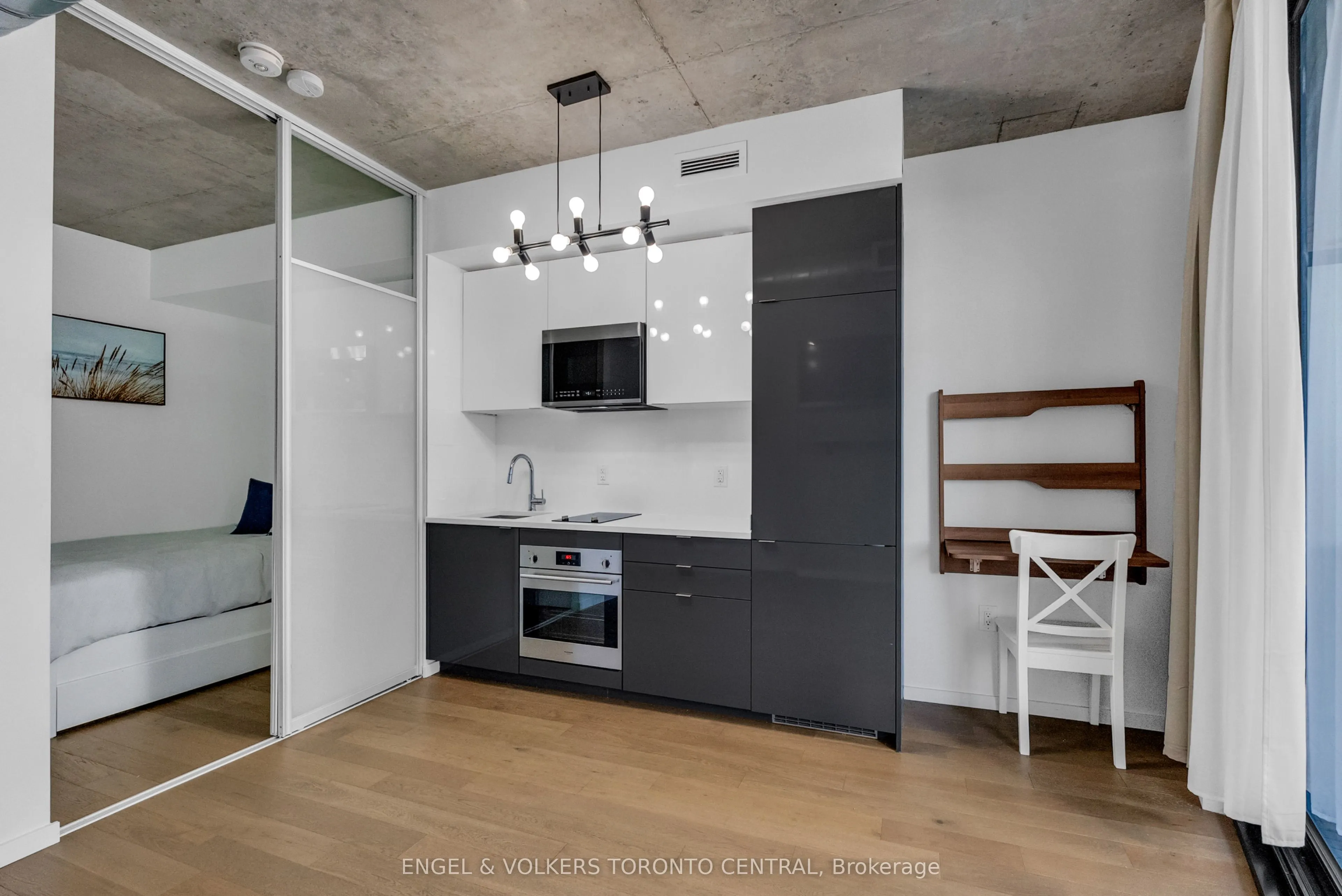 21 Lawren Harris Square, #30