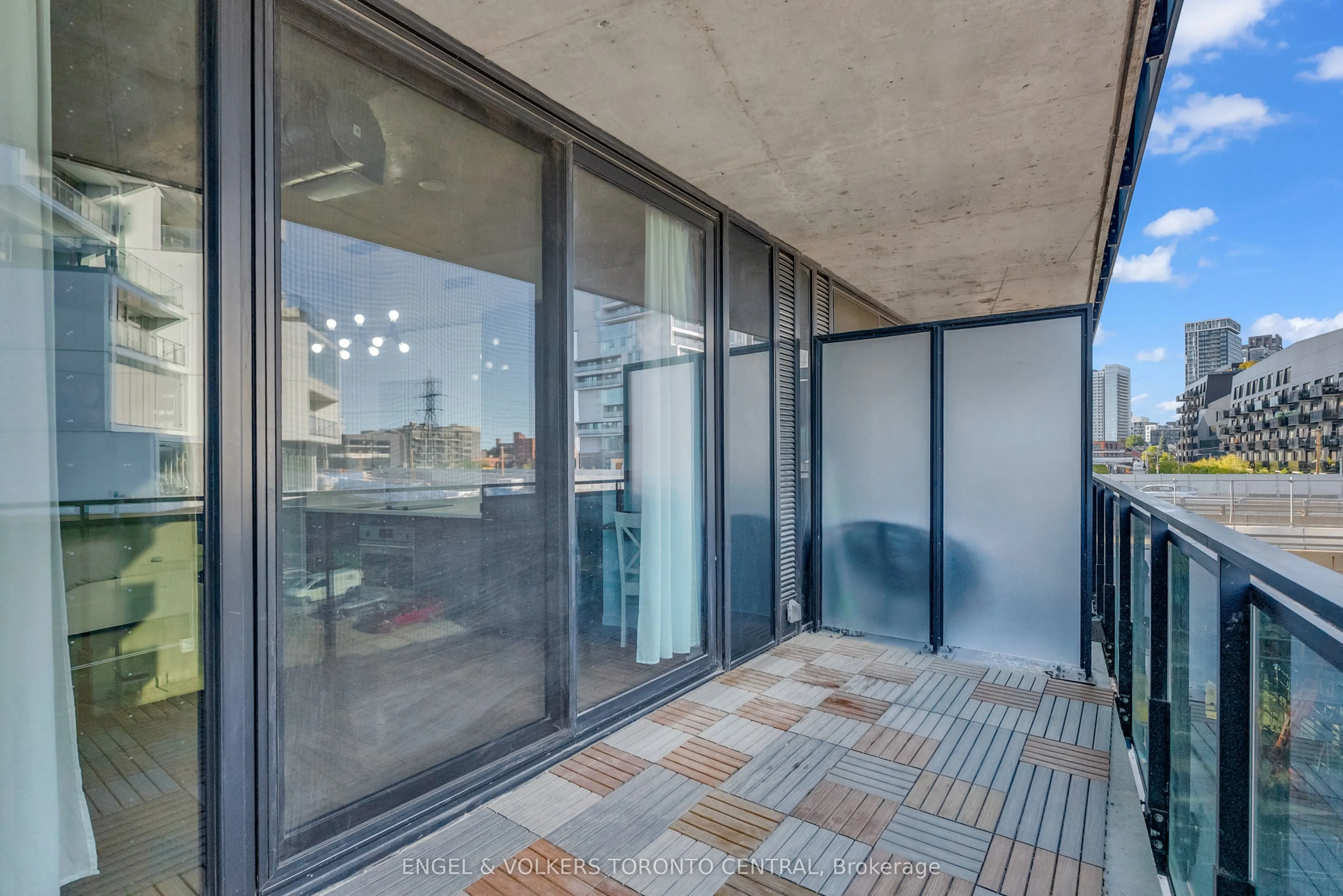 21 Lawren Harris Square, #30