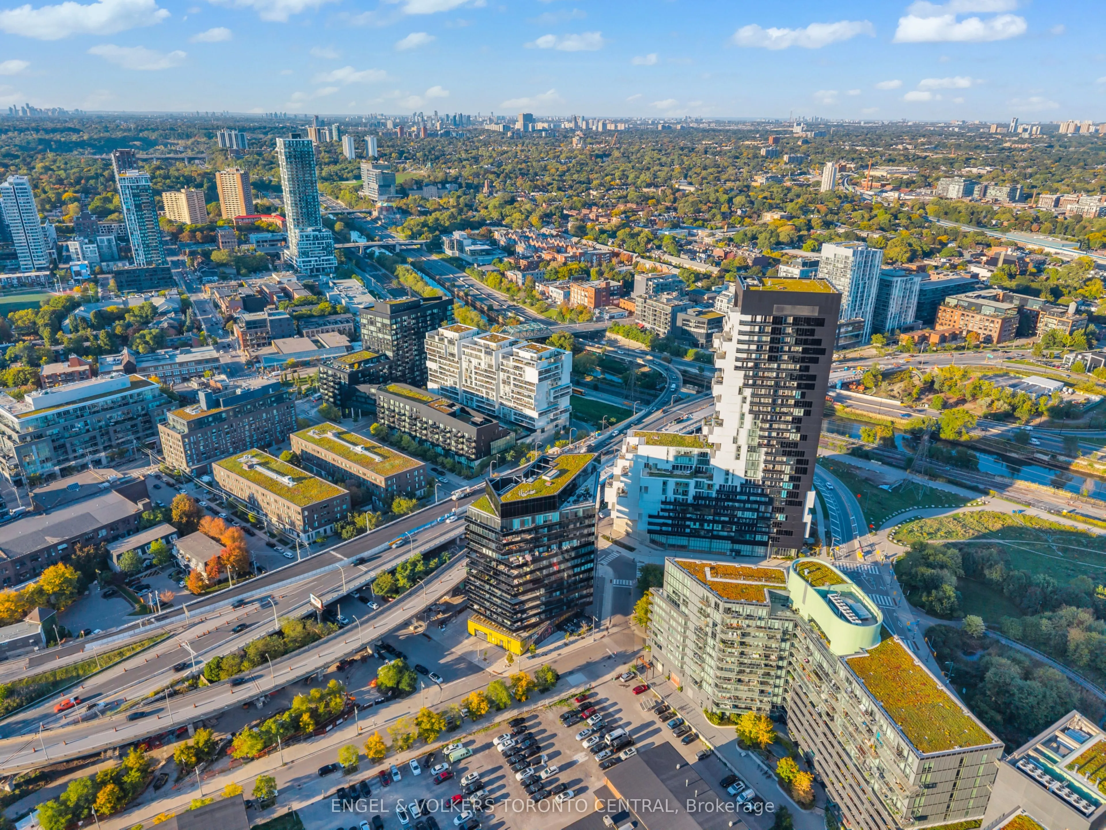 21 Lawren Harris Square, #30