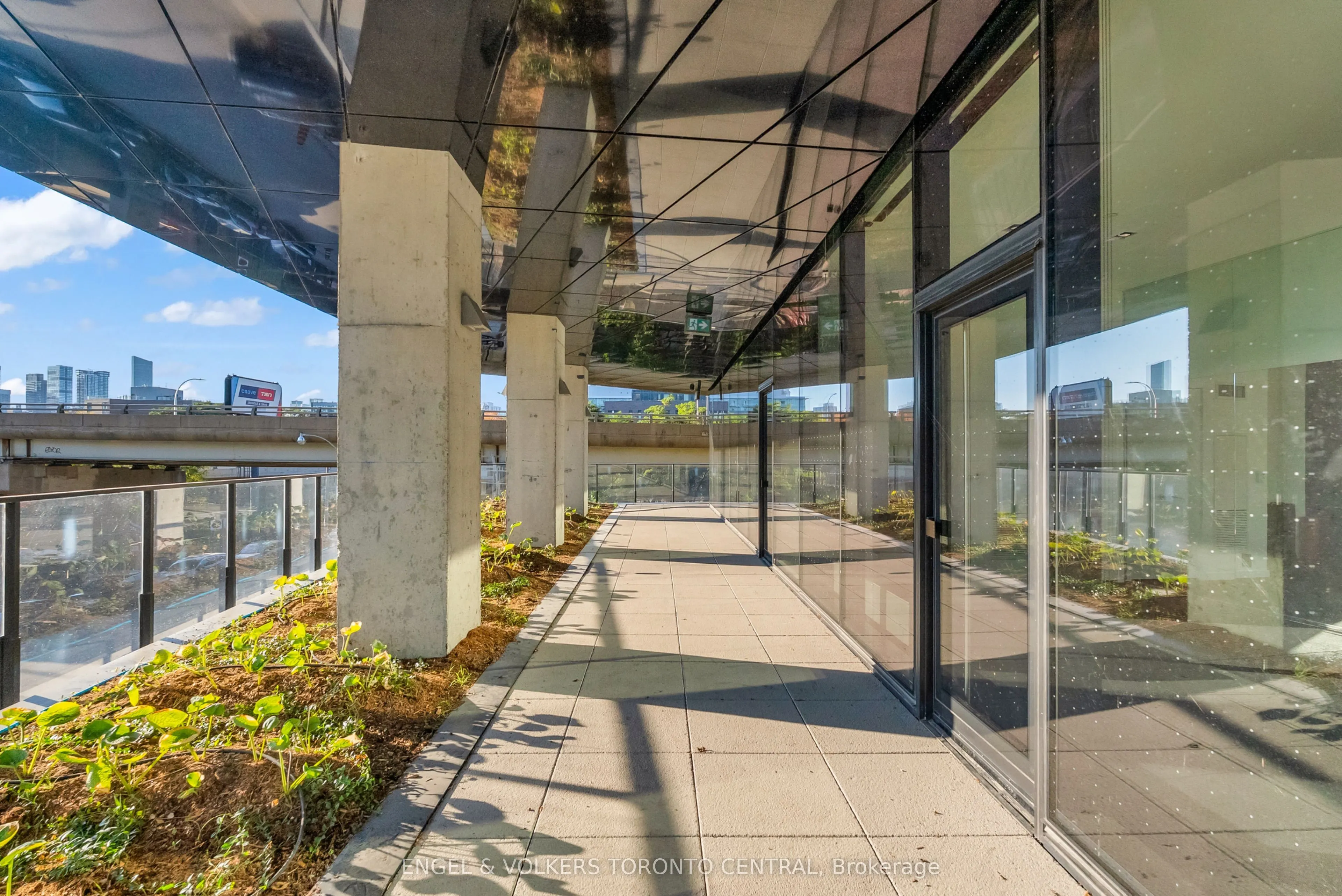 21 Lawren Harris Square, #30