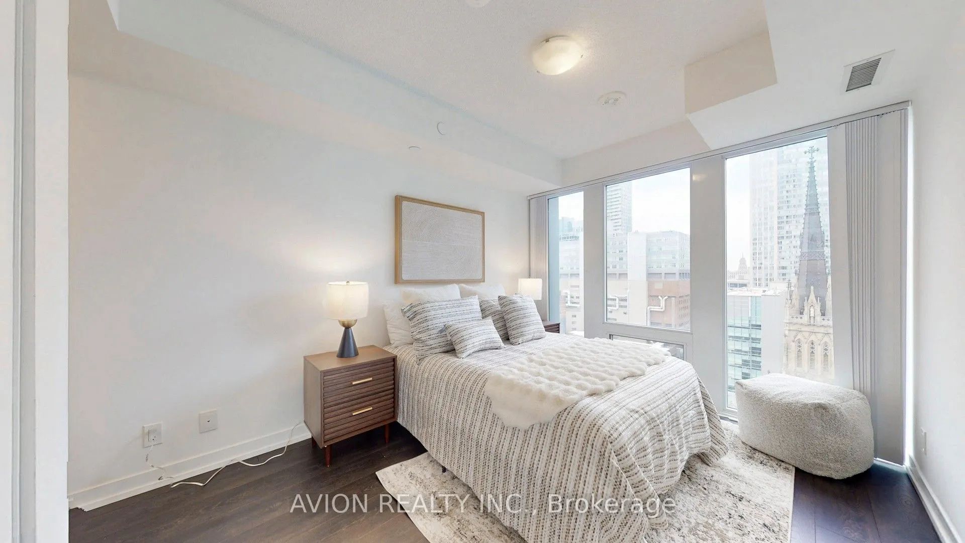 60 Shuter Street, #2007