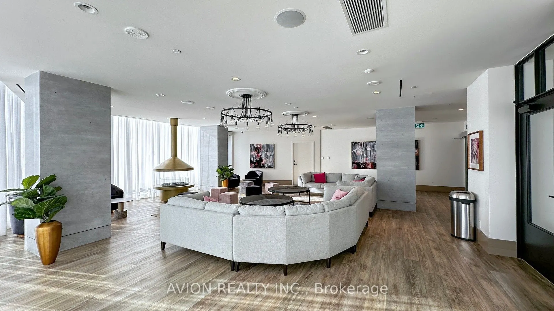 60 Shuter Street, #2007