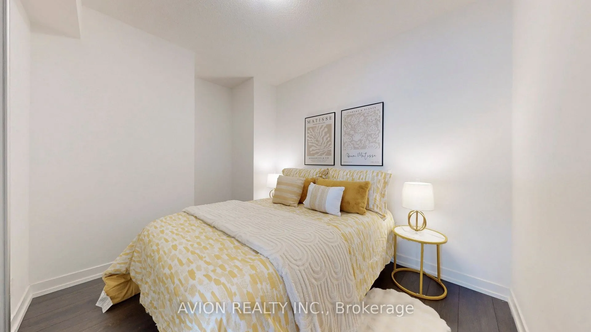 60 Shuter Street, #2007