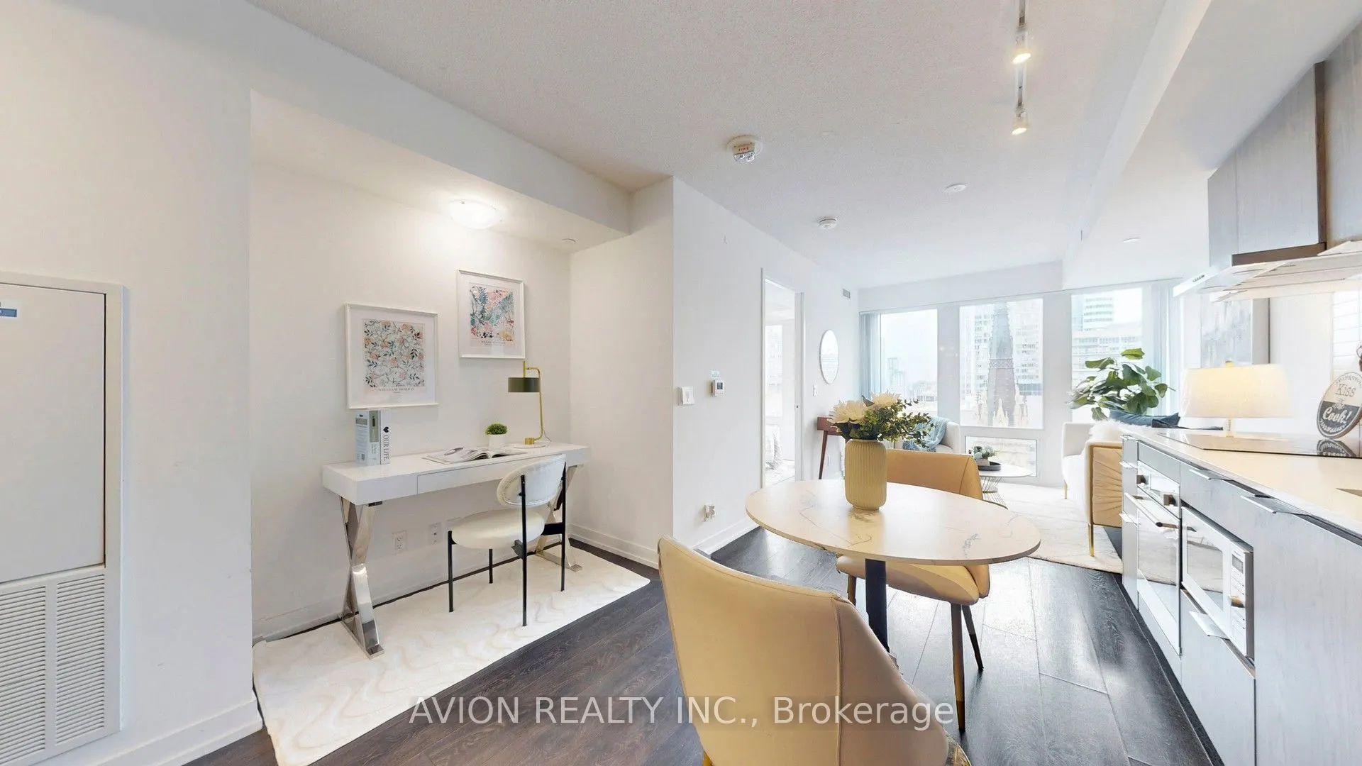 60 Shuter Street, #2007