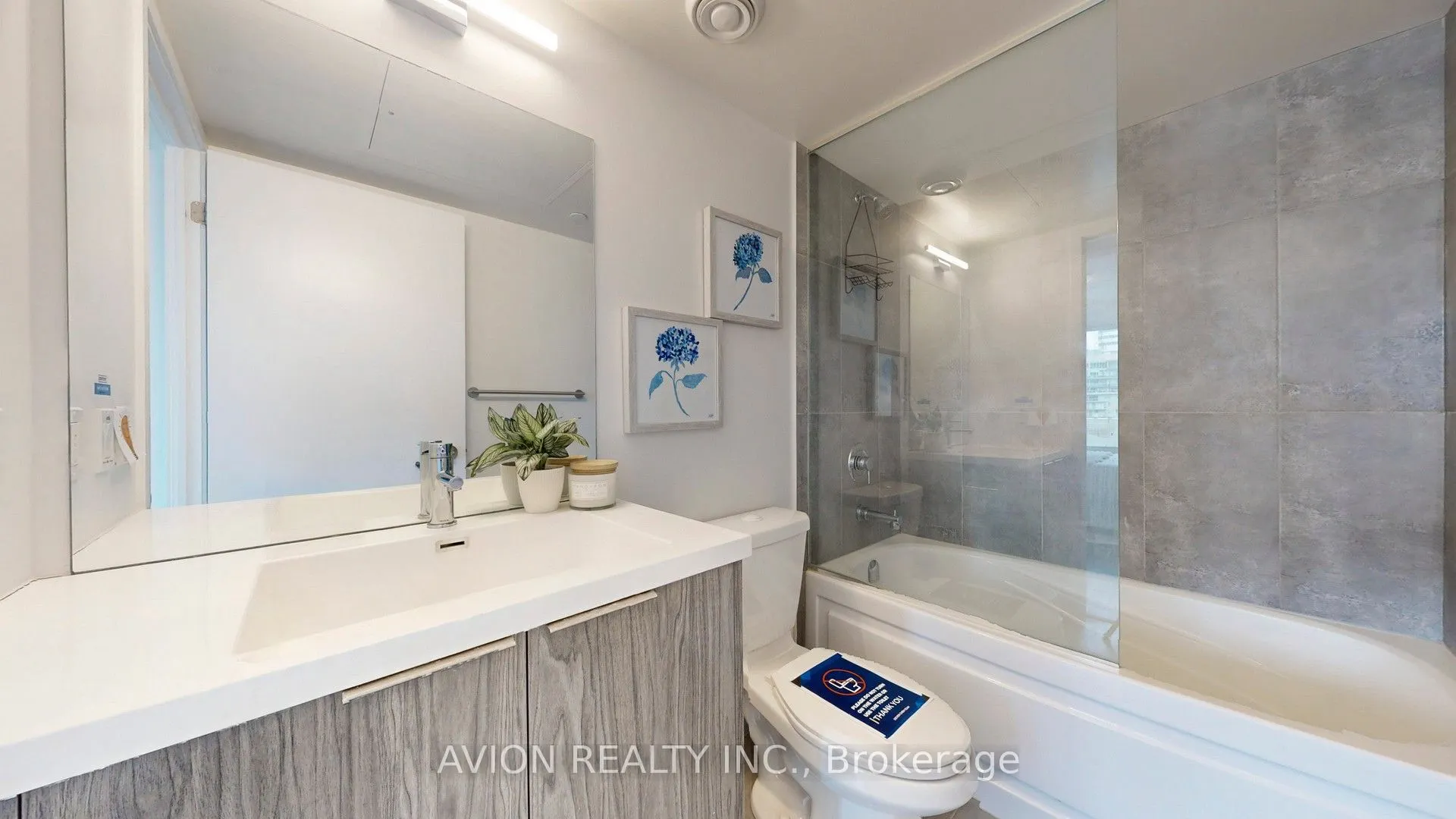 60 Shuter Street, #2007