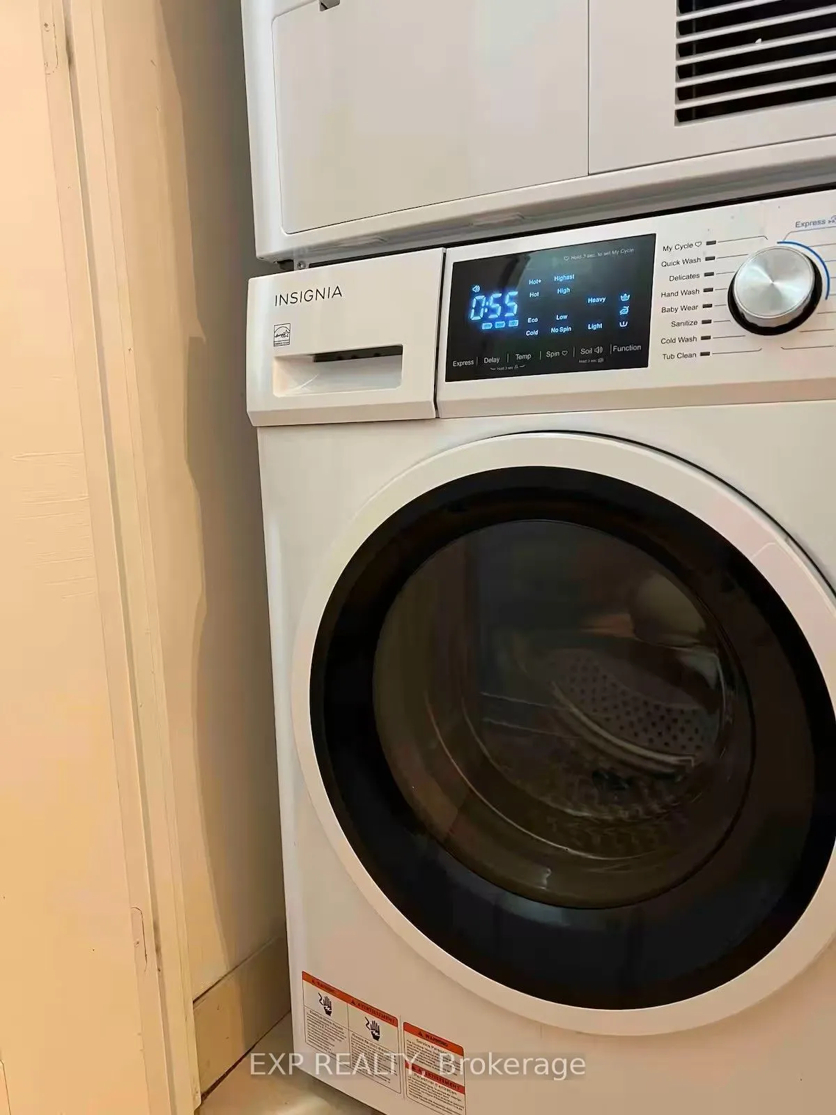 20 Blue Jays Way, #814