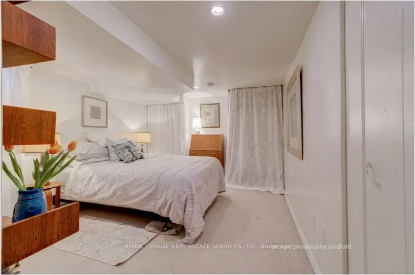 27 Bank Street, #Lower