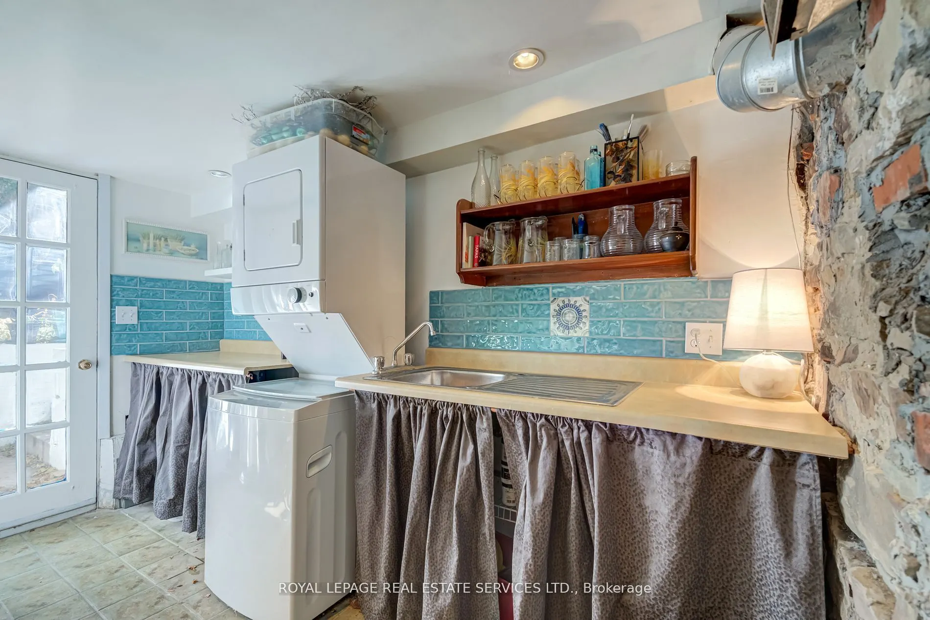 27 Bank Street, #Lower