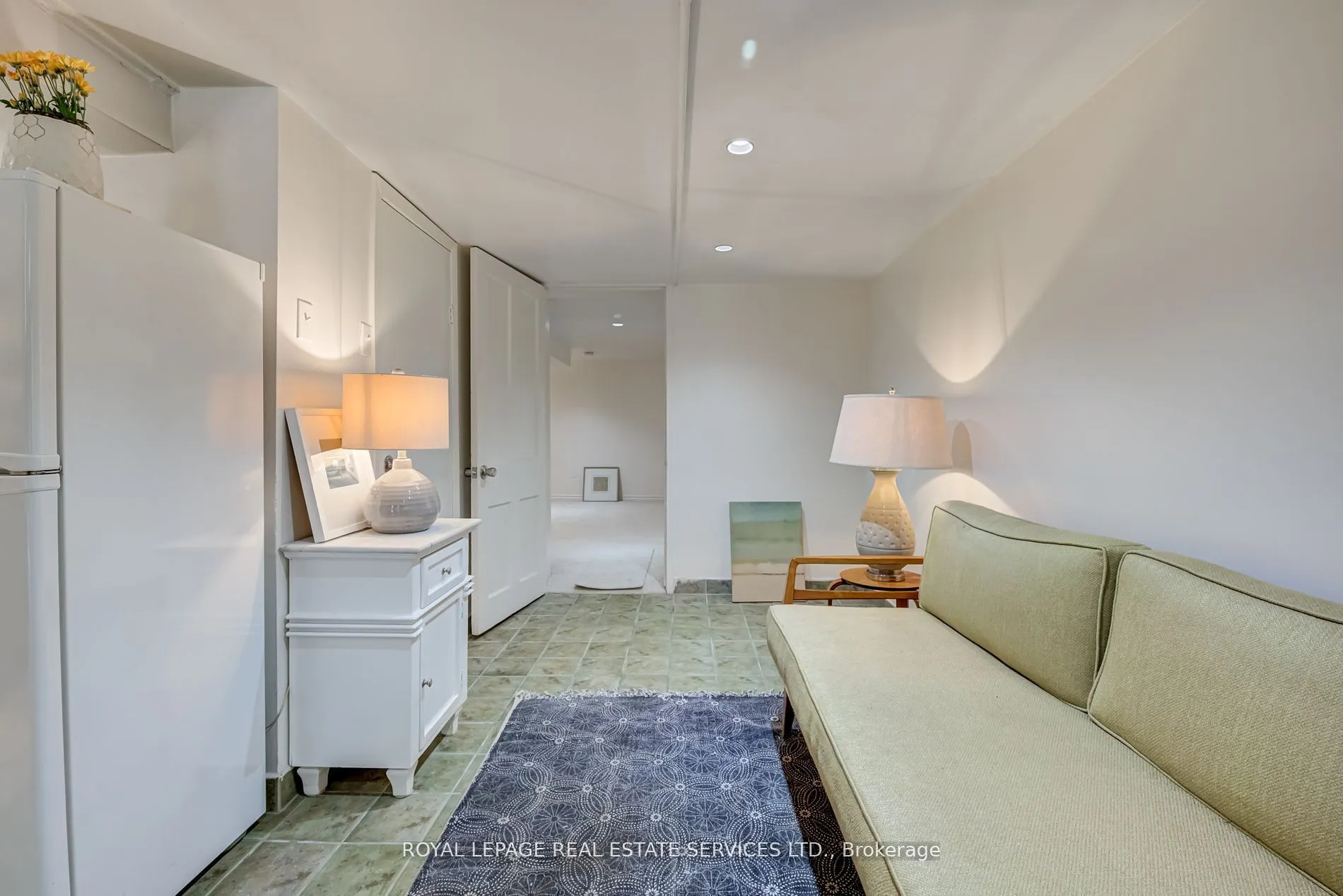 27 Bank Street, #Lower