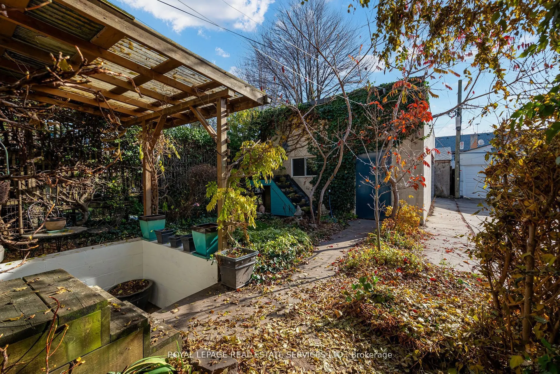 27 Bank Street, #Lower