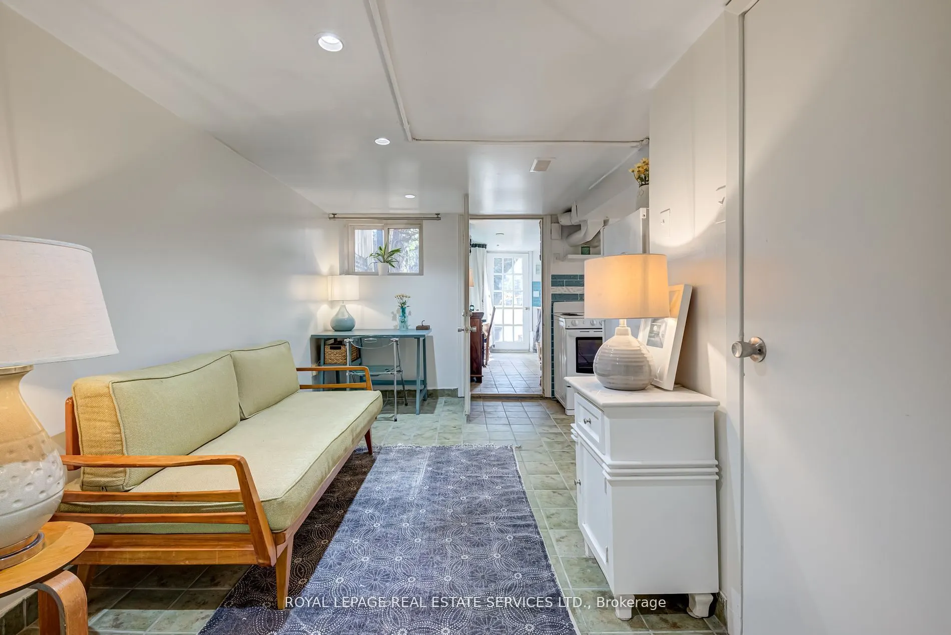 27 Bank Street, #Lower