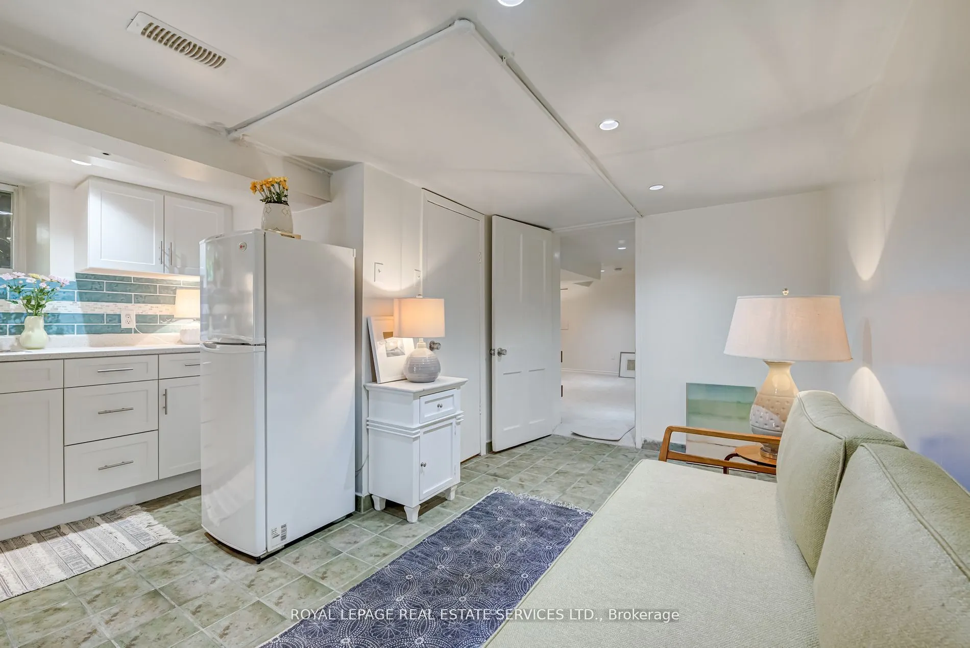 27 Bank Street, #Lower