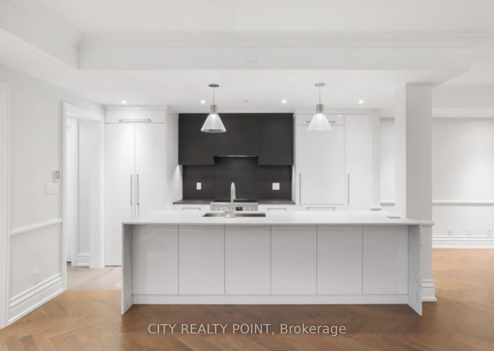 2 Clarendon Avenue, #402