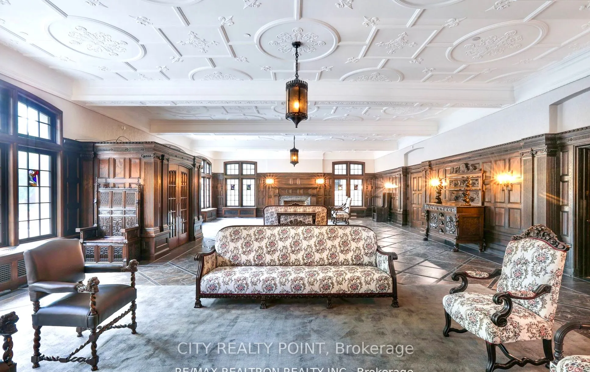 2 Clarendon Avenue, #402