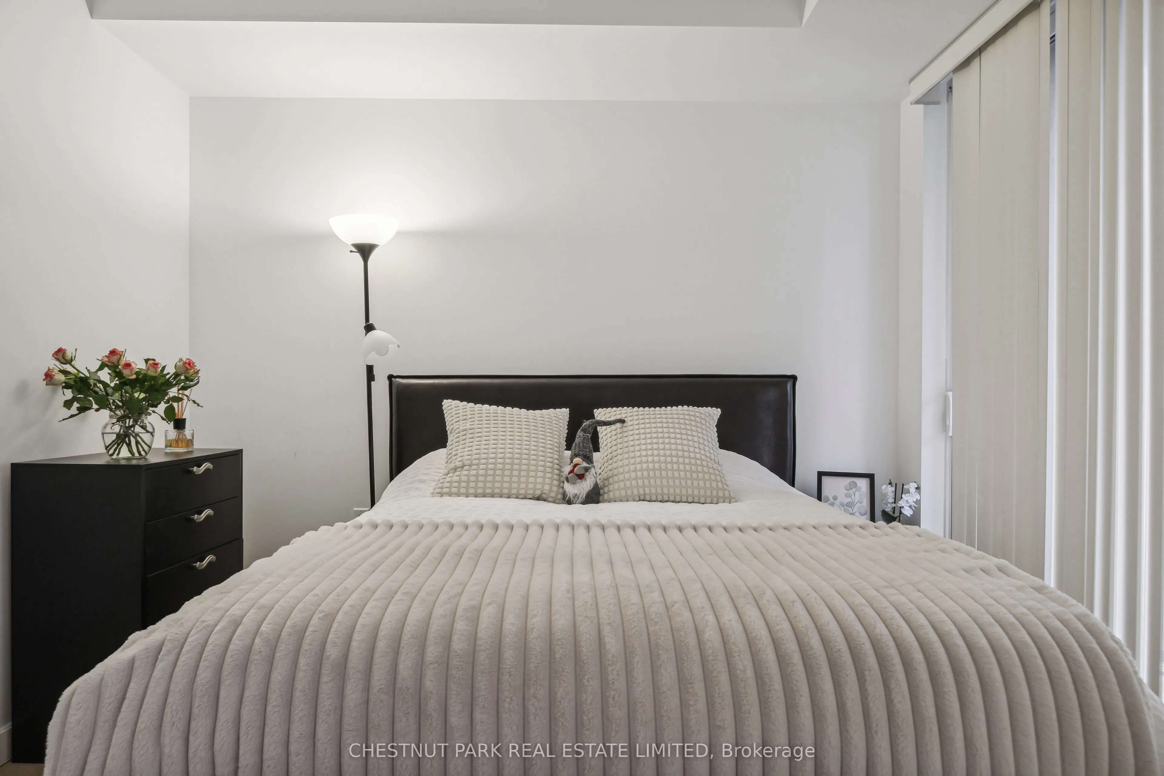 85 Bloor Street E, #1014