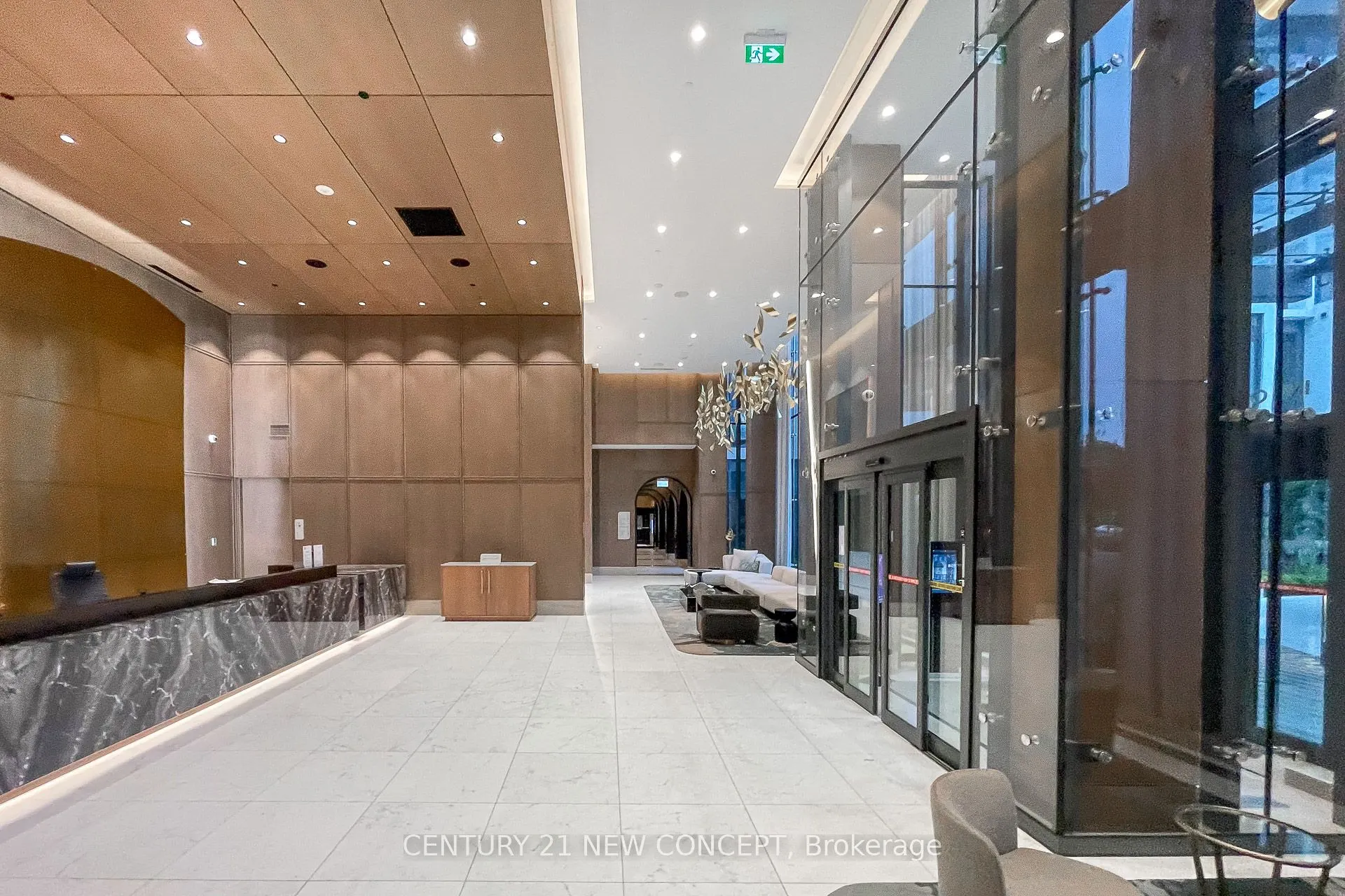 30 Inn On The Park Drive, #423