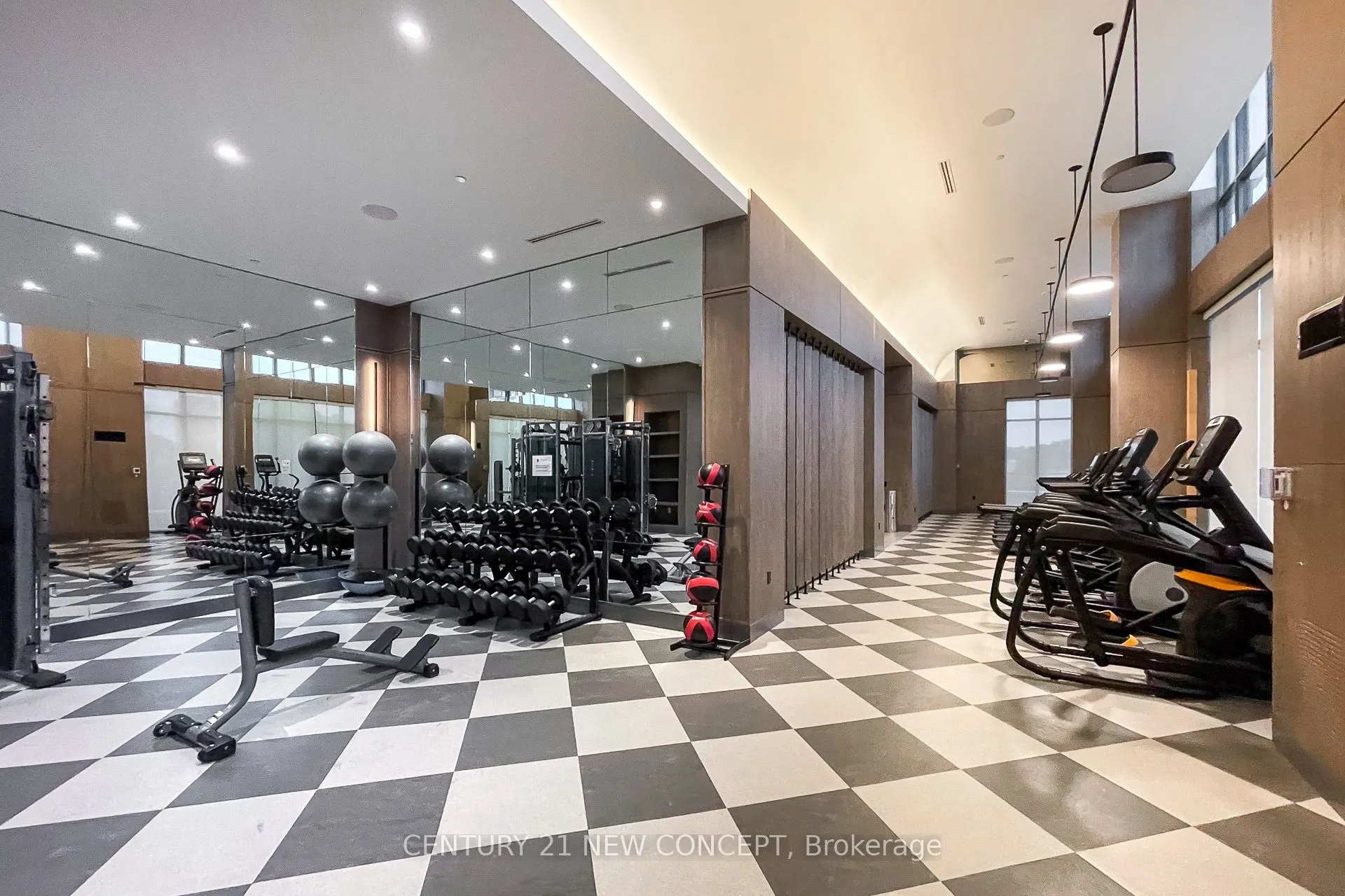 30 Inn On The Park Drive, #423