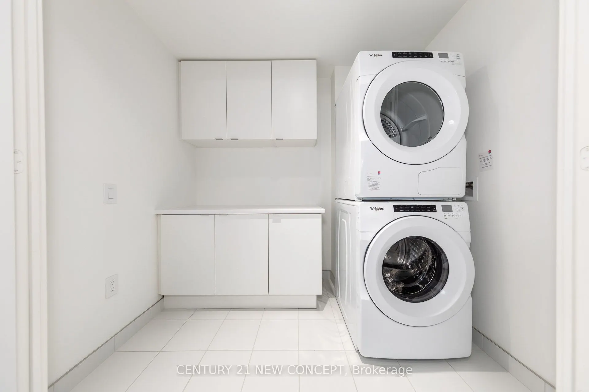 30 Inn On The Park Drive, #423