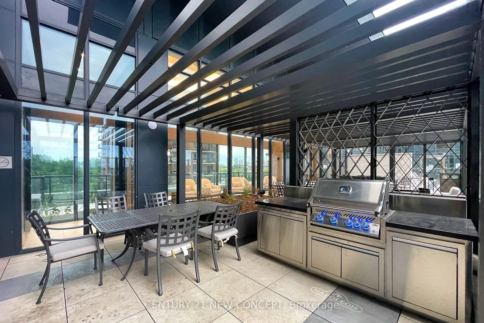 30 Inn On The Park Drive, #423