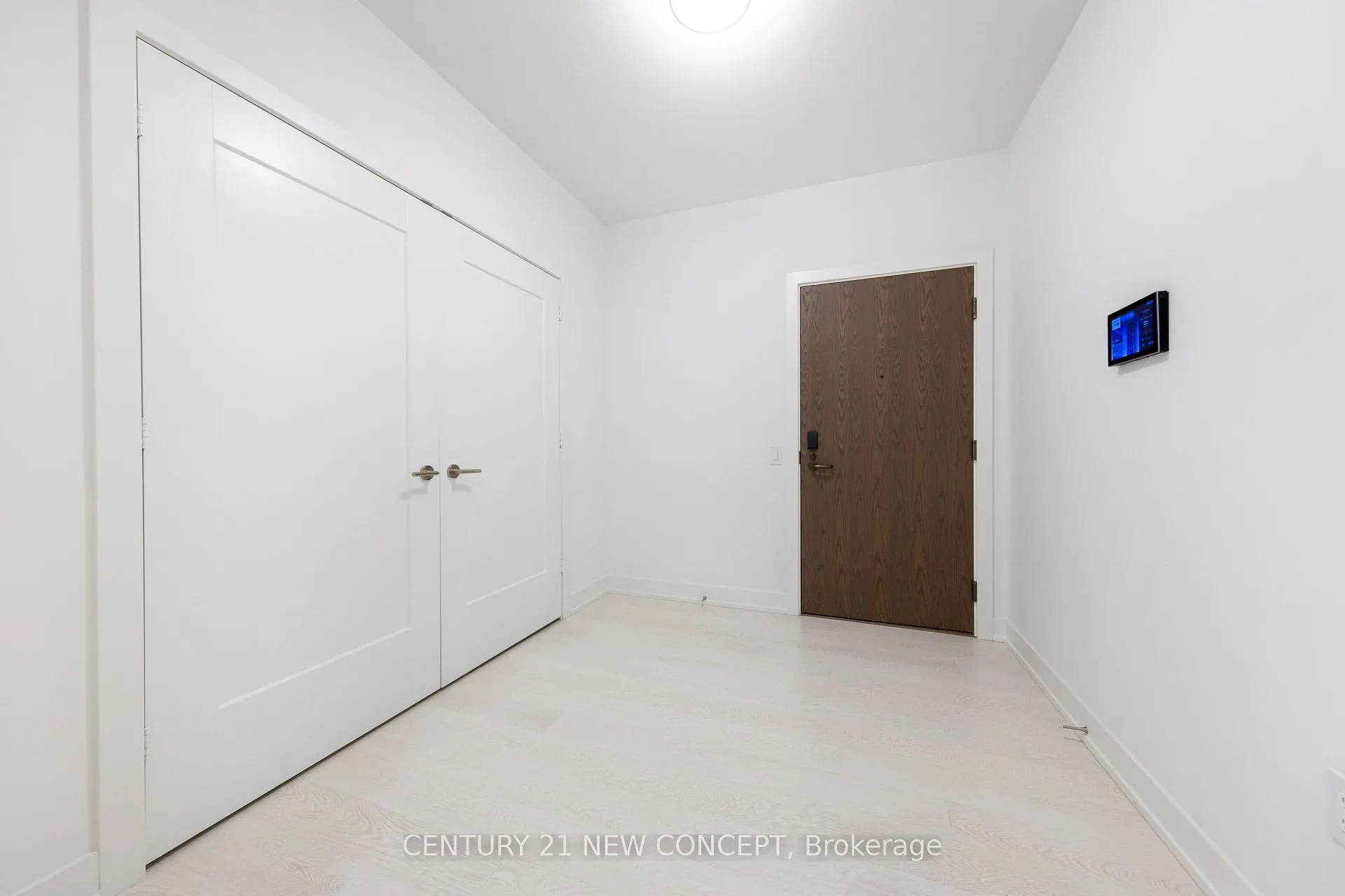 30 Inn On The Park Drive, #423