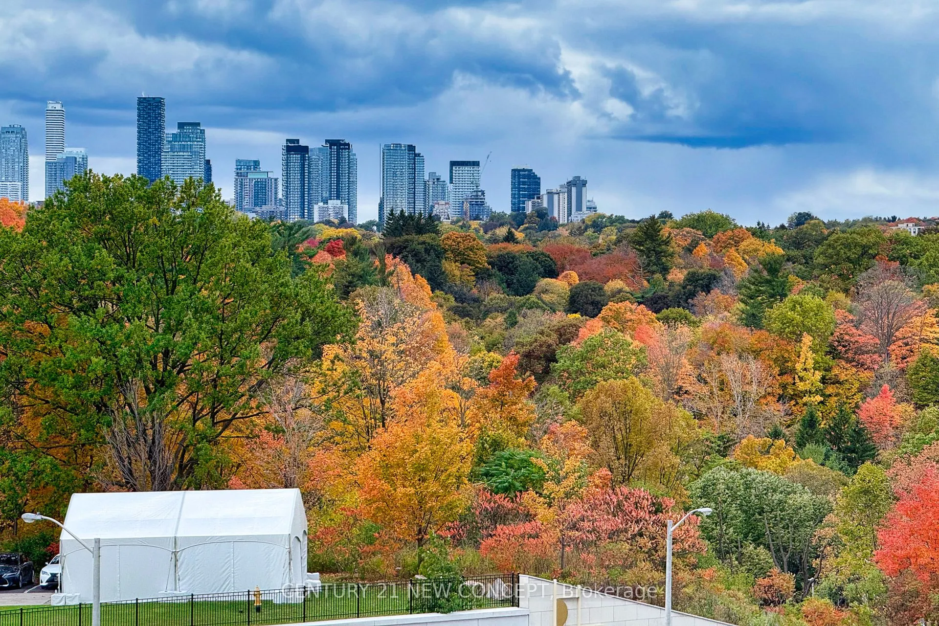 30 Inn On The Park Drive, #423