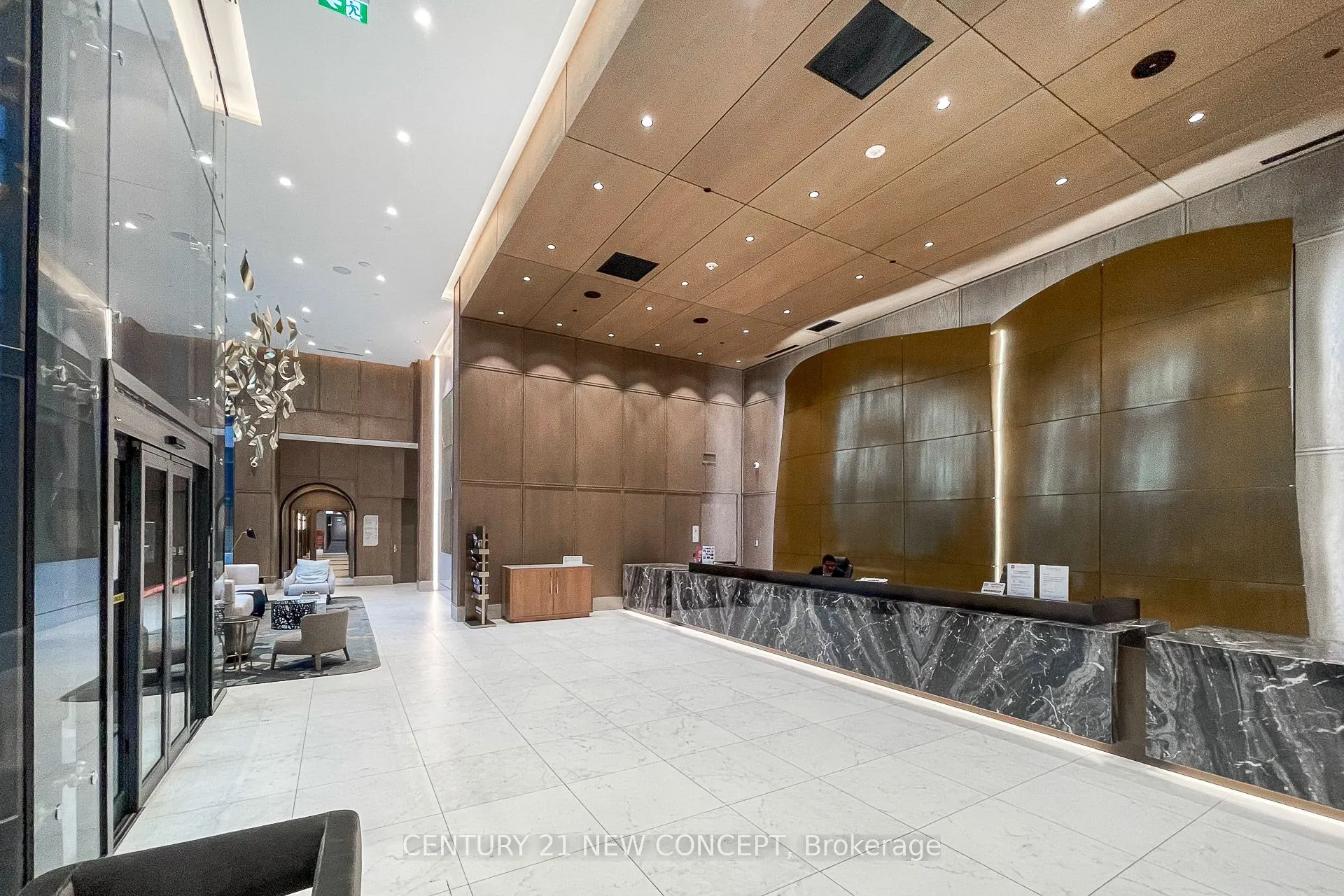 30 Inn On The Park Drive, #423