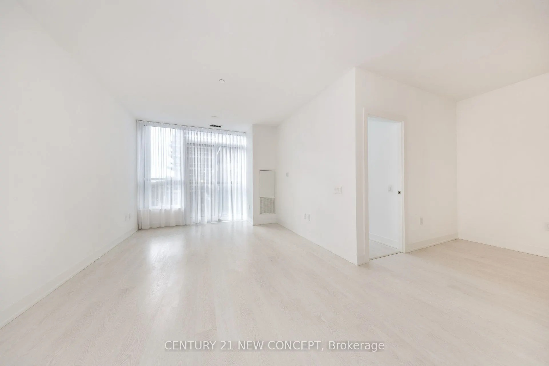 30 Inn On The Park Drive, #423