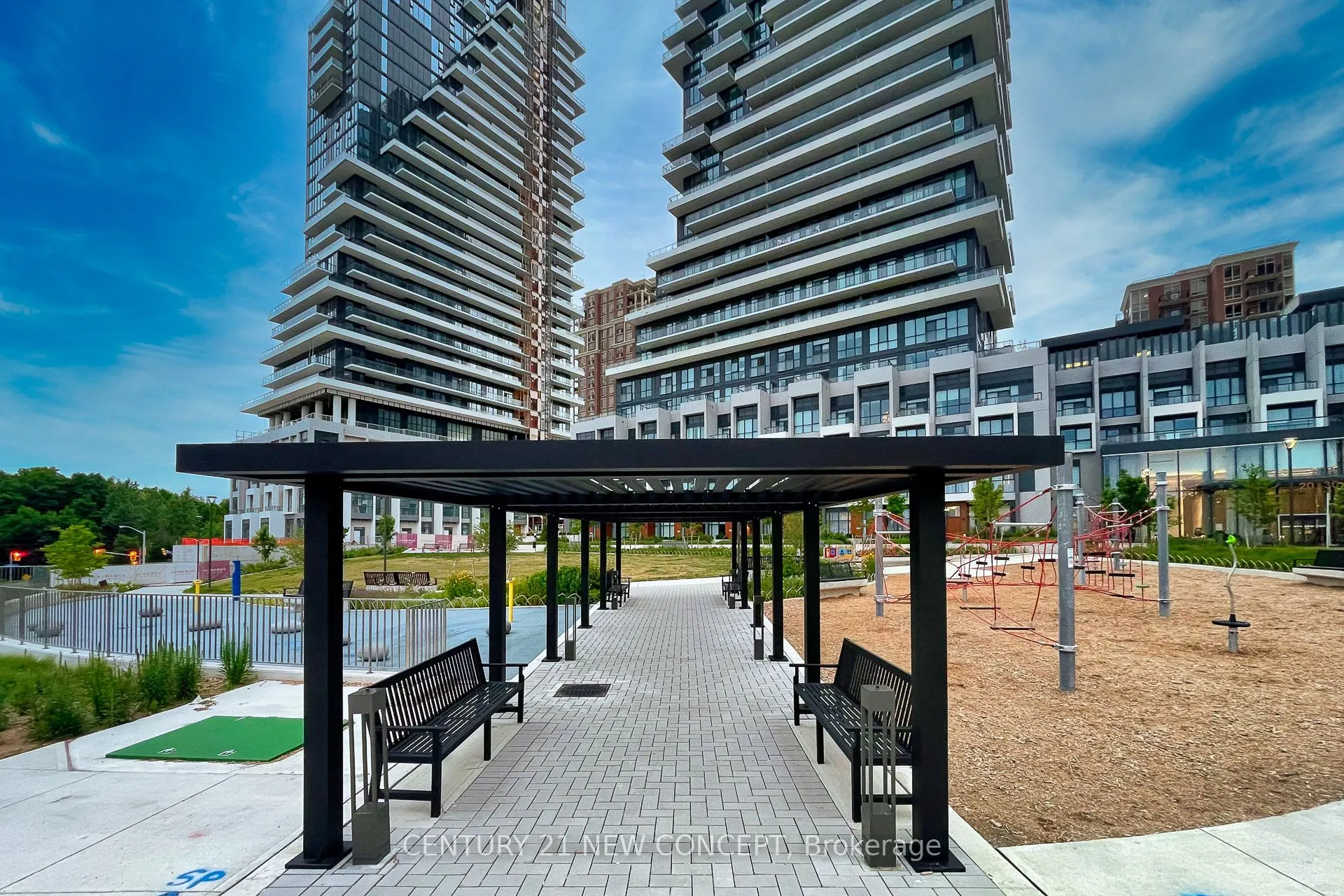 30 Inn On The Park Drive, #423