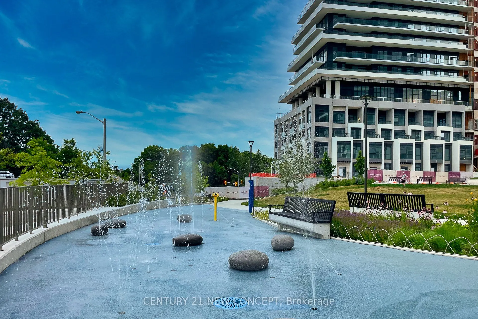 30 Inn On The Park Drive, #423