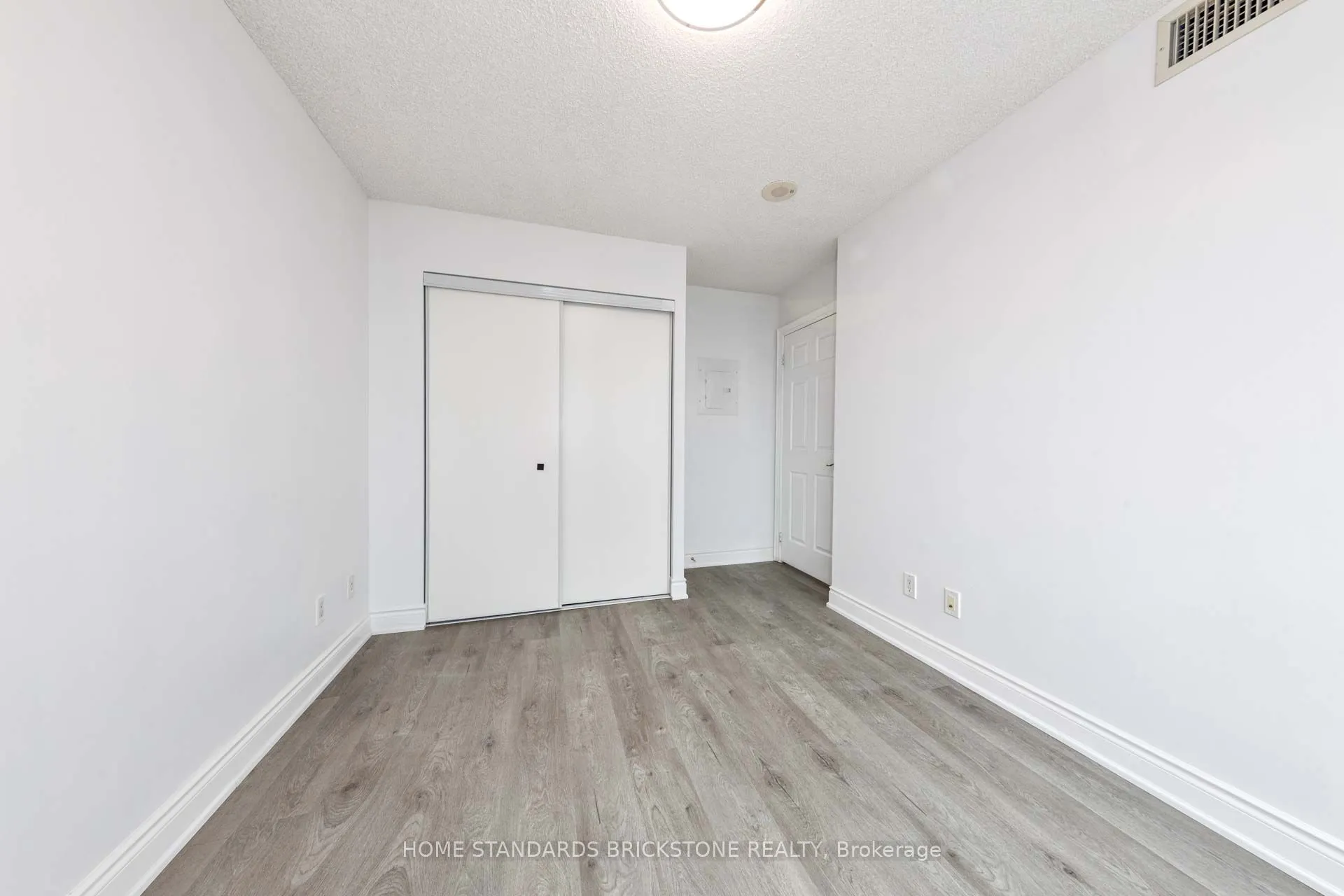 15 Greenview Avenue, #1504