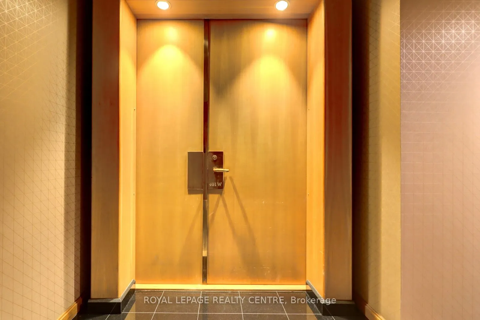 480 Queens Quay W, #401W