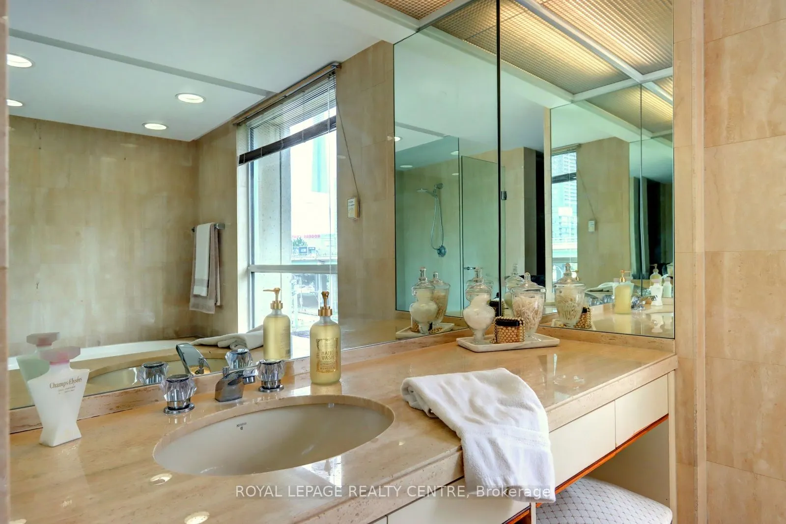 480 Queens Quay W, #401W