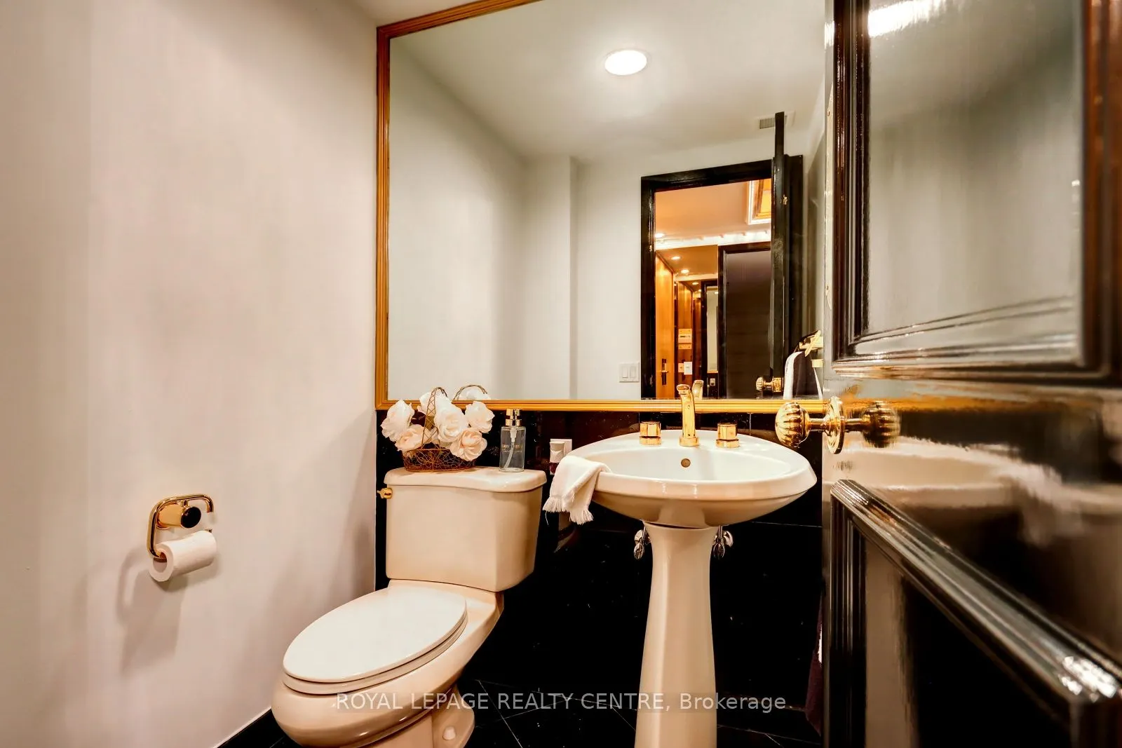 480 Queens Quay W, #401W