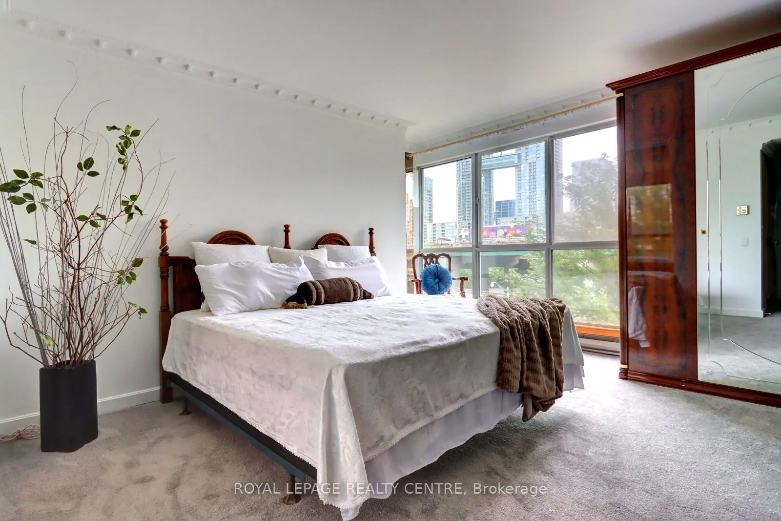 480 Queens Quay W, #401W