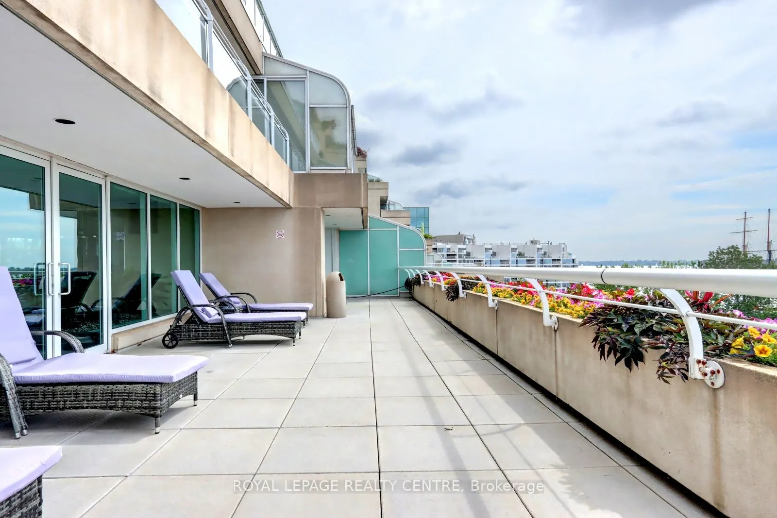 480 Queens Quay W, #401W