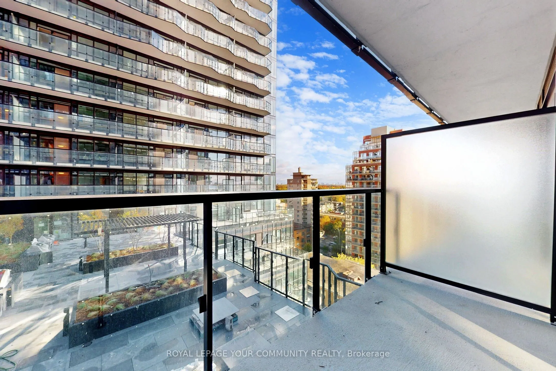 110 Broadway Avenue, #1007