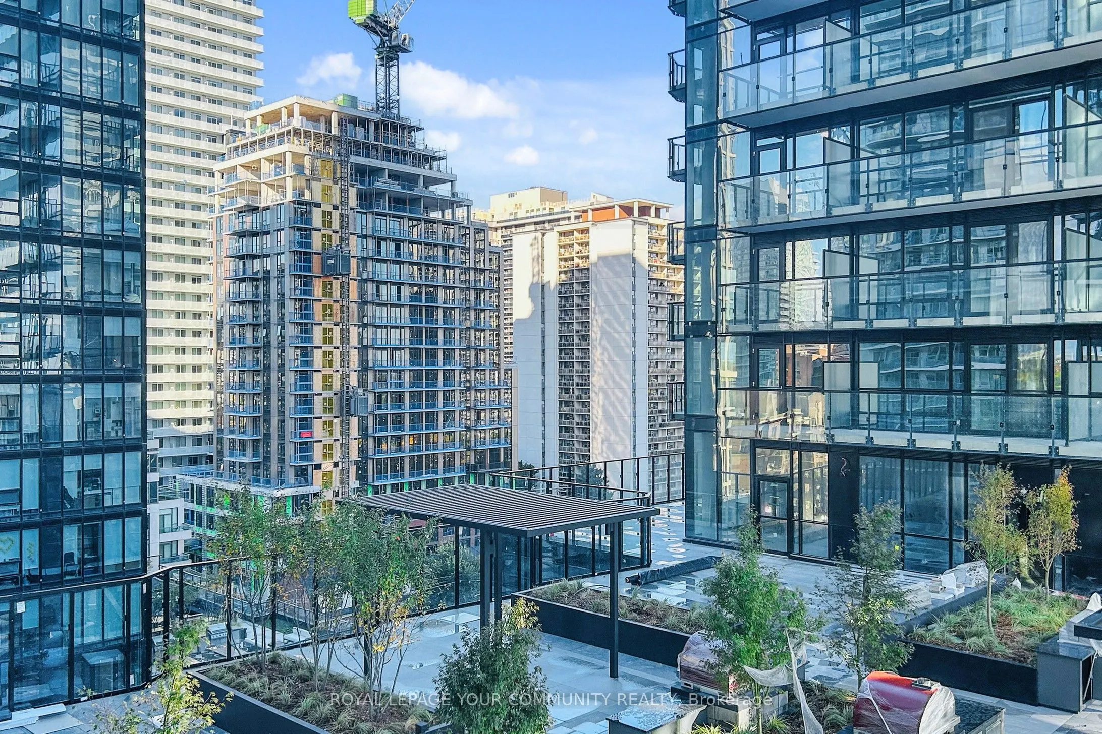 110 Broadway Avenue, #1007