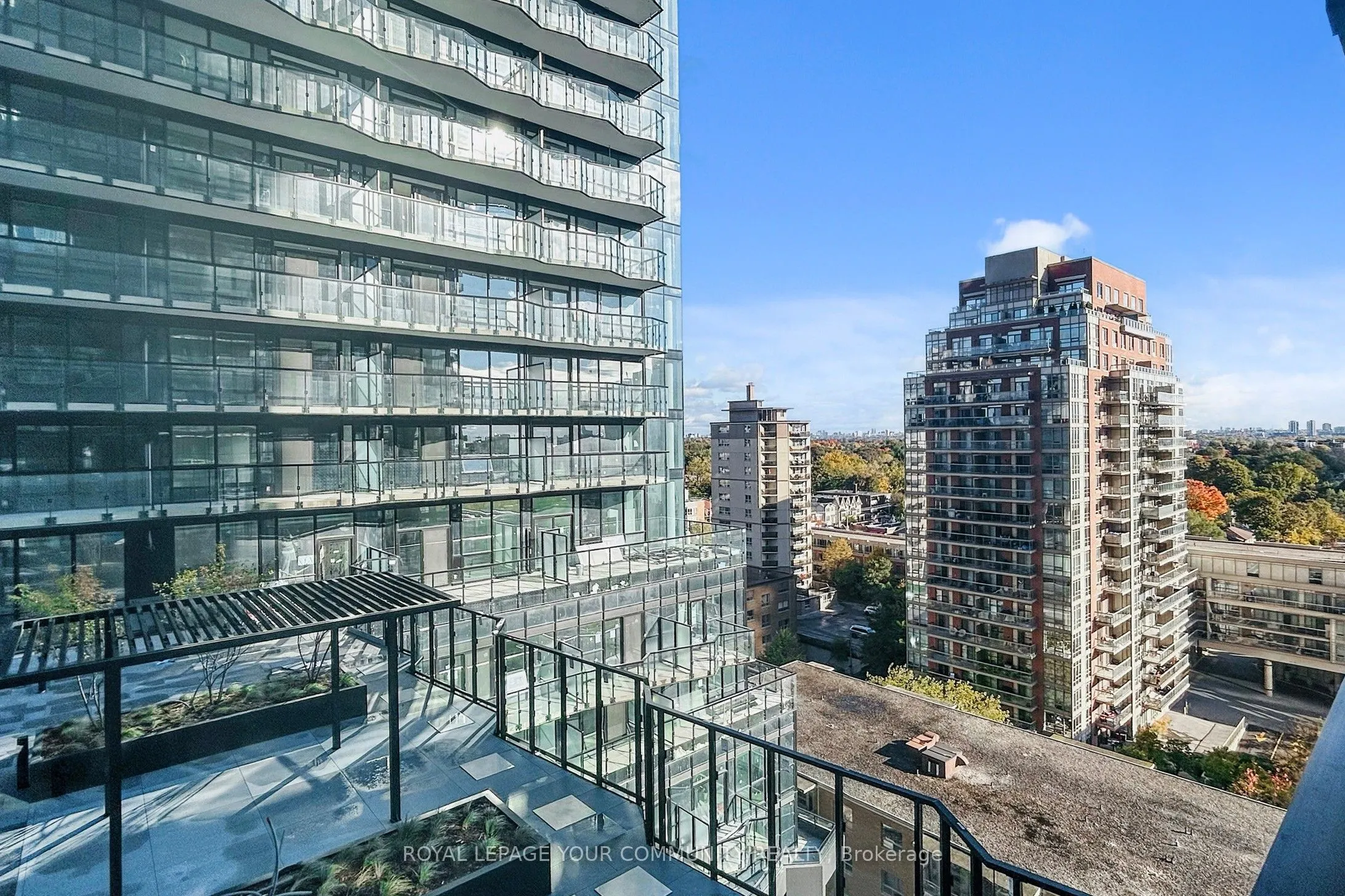 110 Broadway Avenue, #1007