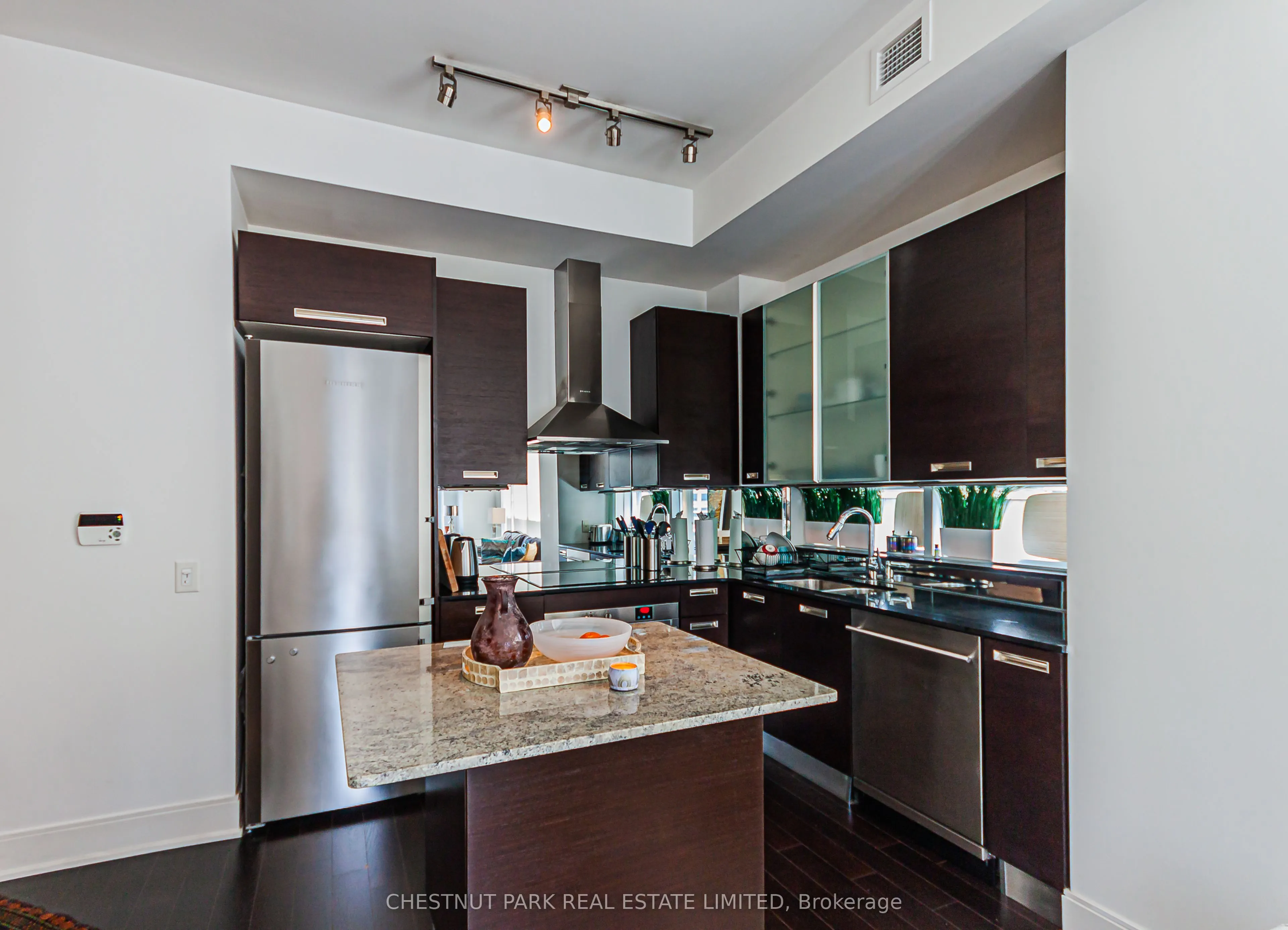 21 Balmuto Street, #1204